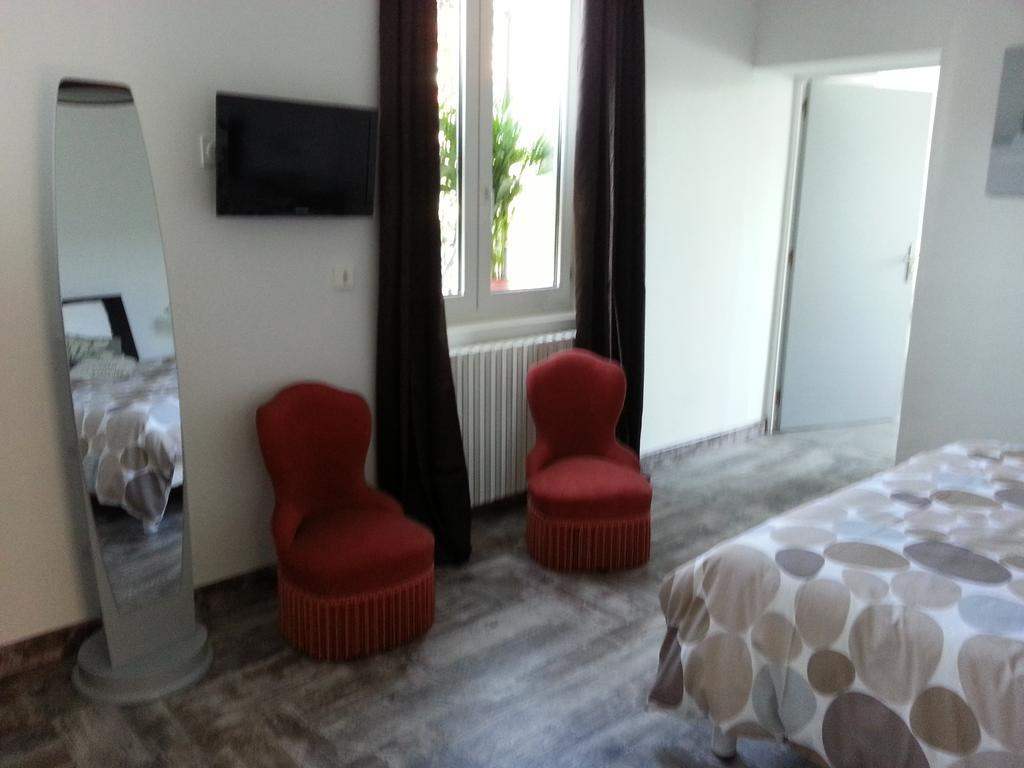 Hotel Le 6 3 Home Port En Bessin Zimmer foto